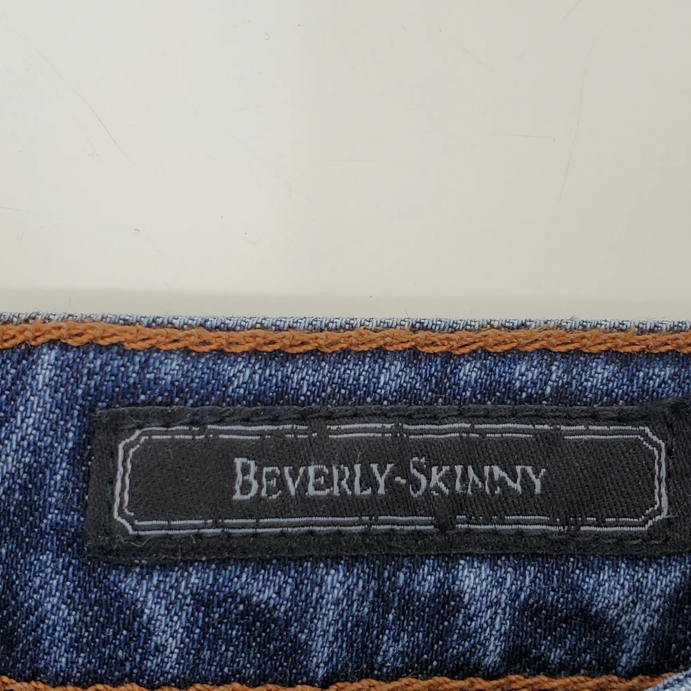 Guess 1981 Beverly- skinny embroidered side jeans Size 29